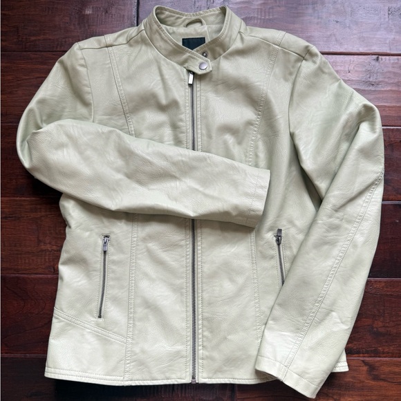 Reitmans Jackets & Blazers - Reitmans Mint Green Faux Leather Jacket